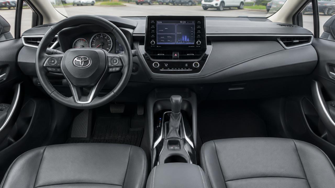 Toyota Corolla 2.0 XEi 2022 — interior e painel